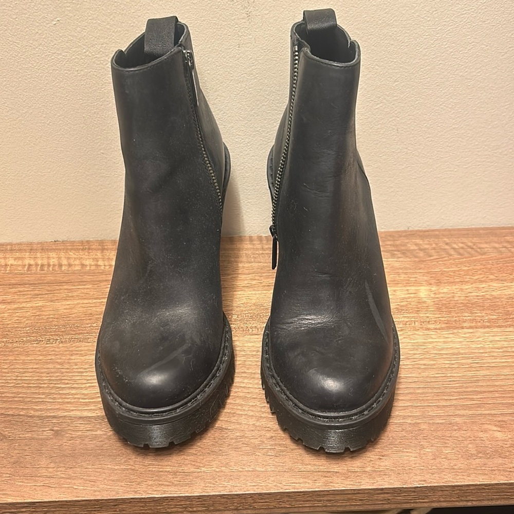 Dr. Martens Black chunky heel boot